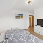 3 Bedroom Cozy Home In Suedbrookmerland * Südbrookmerland